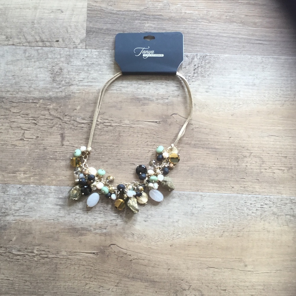 COPY - Glass bead necklace NWT